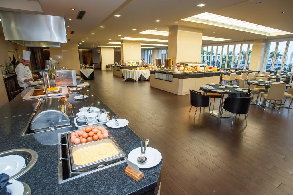 Hotel Meliã Madeira Mare 5*